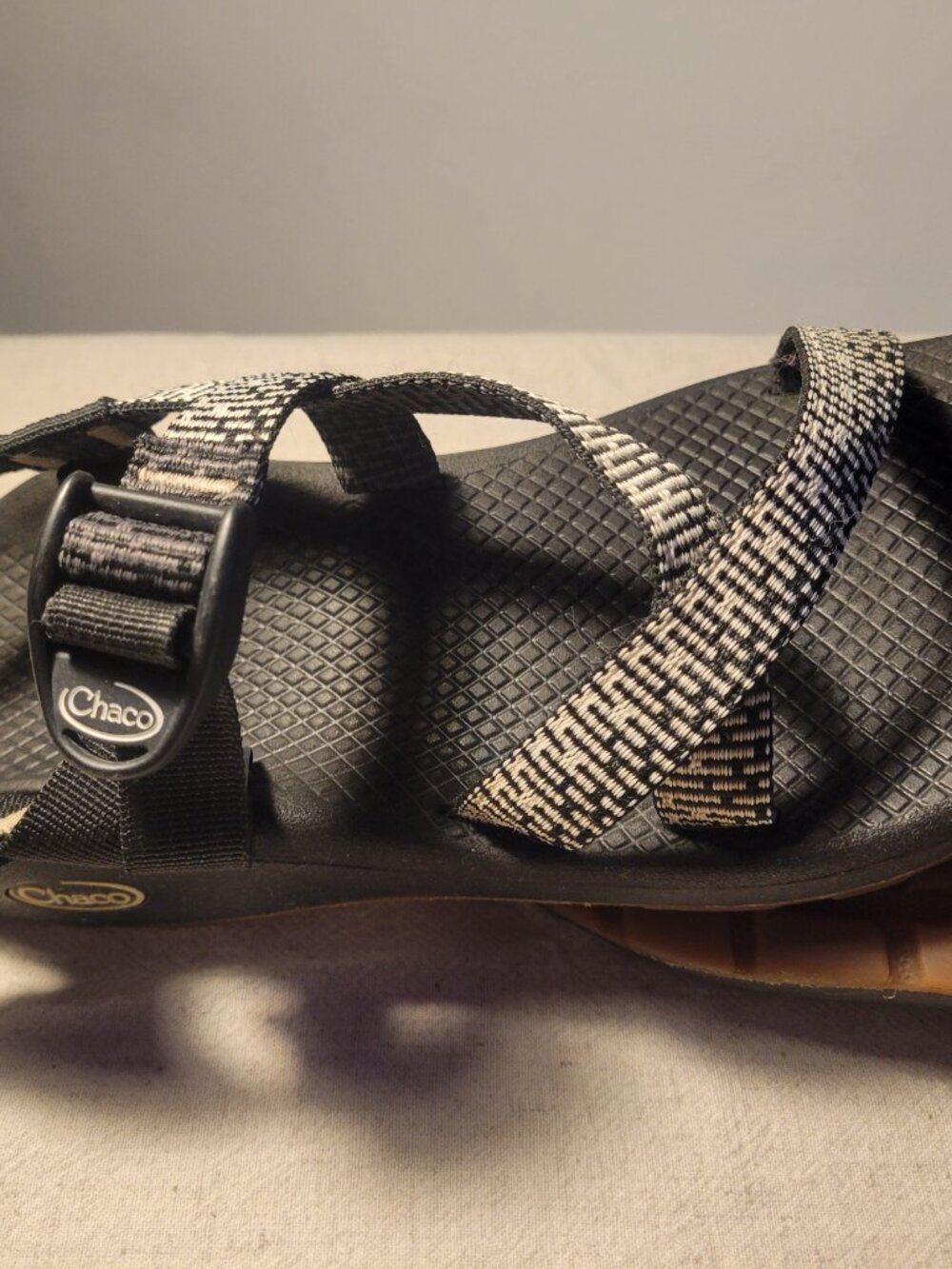 CHACO Z/Cloud Sandals: size 8 - Picture 4 of 4